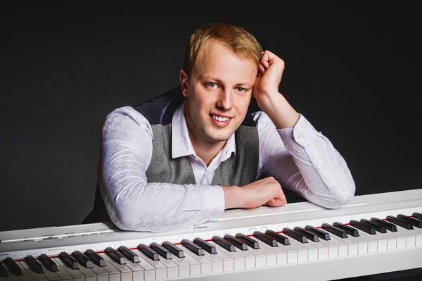 Intervjuu pianist Lauri Lehtsaarega